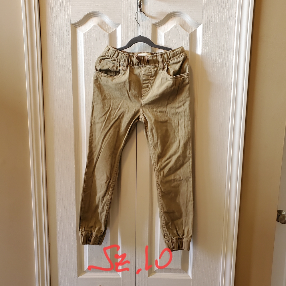 Boy's Tan Jogger Levi Pants